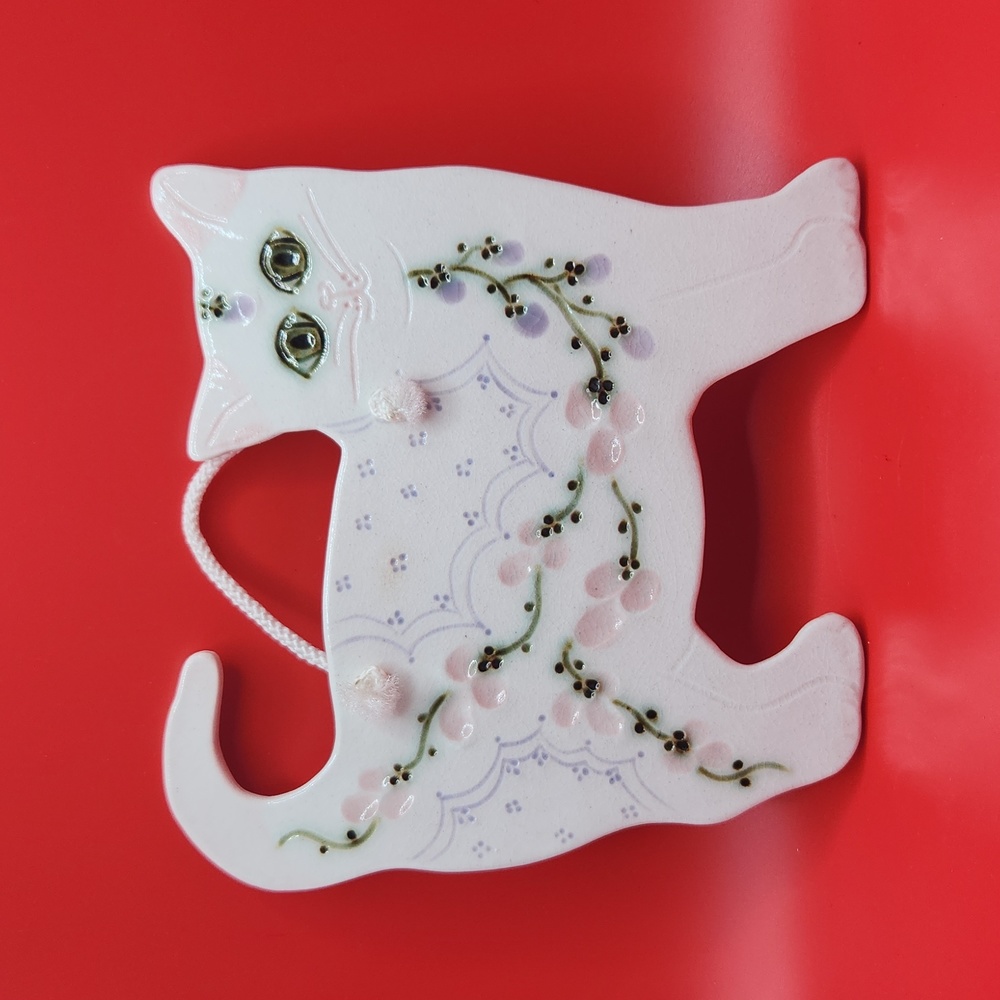 Adorable hanging ceramic cat
